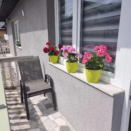 Four Seasons Apartman *